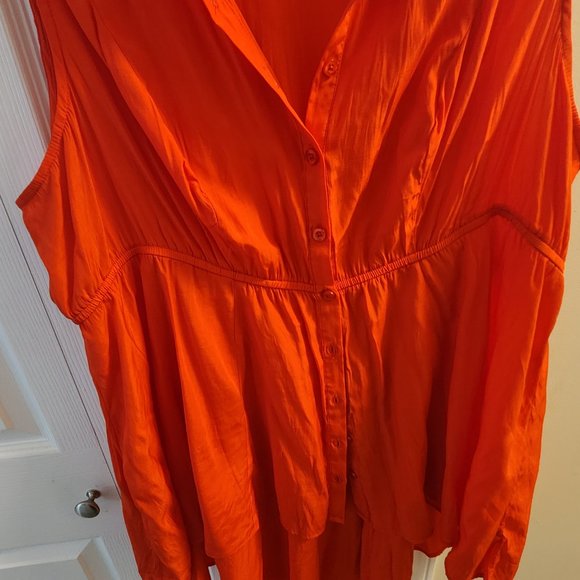 2X High Low Torrid sleeveless blouse - Picture 3 of 3